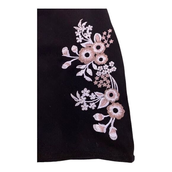 #113 JUNE & IVY Suede Embroidered Mini Skirt NWT - Picture 3 of 14